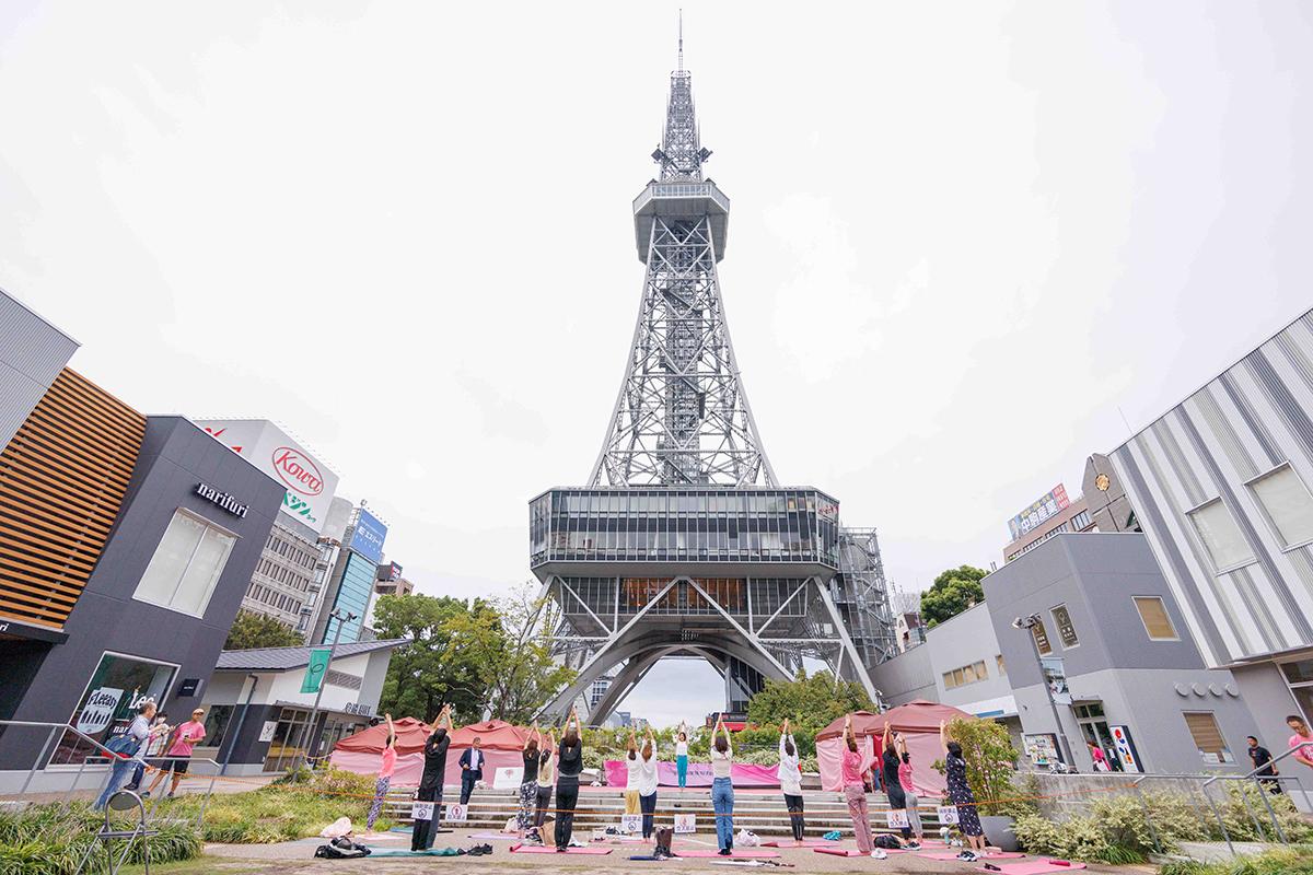 久屋大通パークでヨガイベント